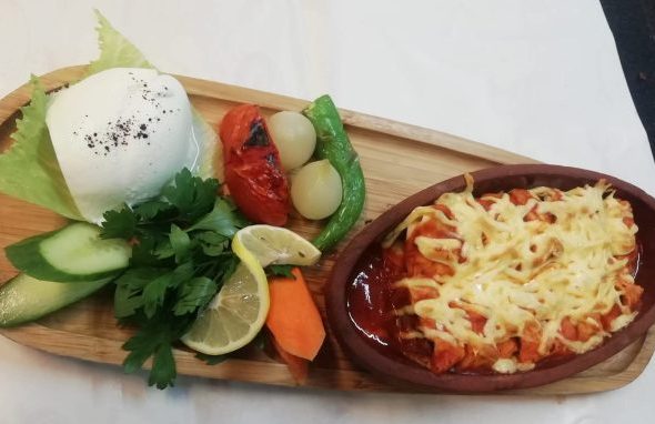 Kaşarlı Güveç Beyti