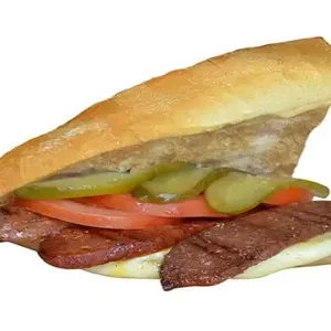 Yarım Ekmek Arası Sucuk