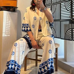 Etnik desenli takım