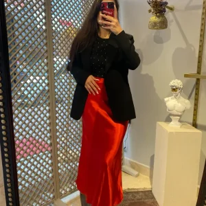 KIRMIZI SATEN MAXI ETEK