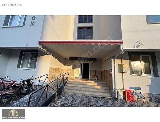 ÇARŞAMBA’NIN GÖZDE SİTESİNDE ARA KAT ÖZEL YAPILI GENİŞ LÜX DAİRE