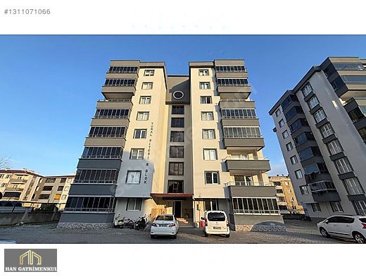ÇARŞAMBA’NIN GÖZDE SİTESİNDE ARA KAT ÖZEL YAPILI GENİŞ LÜX DAİRE