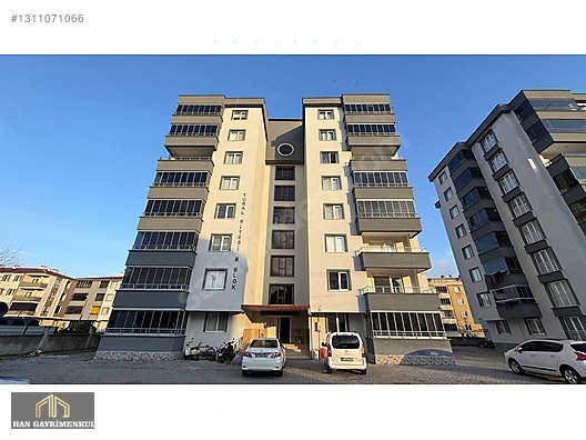 ÇARŞAMBA’NIN GÖZDE SİTESİNDE ARA KAT ÖZEL YAPILI GENİŞ LÜX DAİRE